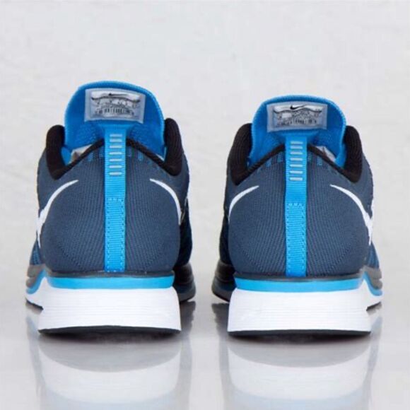 Mens FLYKNIT TRAINER  SQUADRON BLUE-WHITE SZ 10 US 44 EUR 532984-414 excellent - Picture 4 of 16